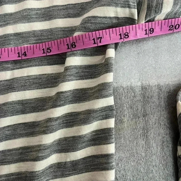 [XS] Icebreaker Women's  Villa Wrap Merino Wool cardigan - Picture 8 of 10